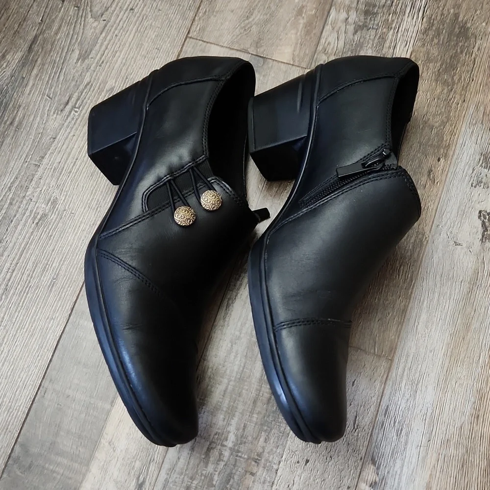 Clarks Originals Womens Emslie Warren Black Slip On Booties Size‎ 11N Neutral